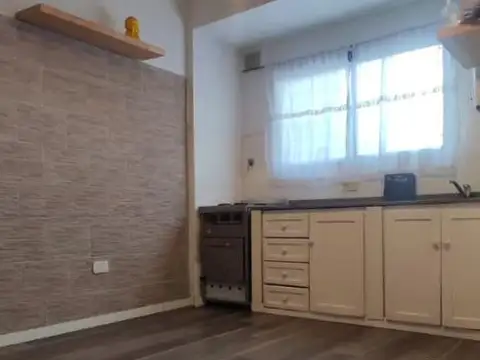 ALQUILER Depto tipo casa por escalera. SIN EXPENSAS!