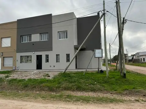 DÚPLEX EN ALQUILER - CAÑUELAS