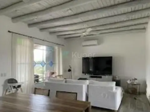 Casa en Alquiler de 3 dormitorios