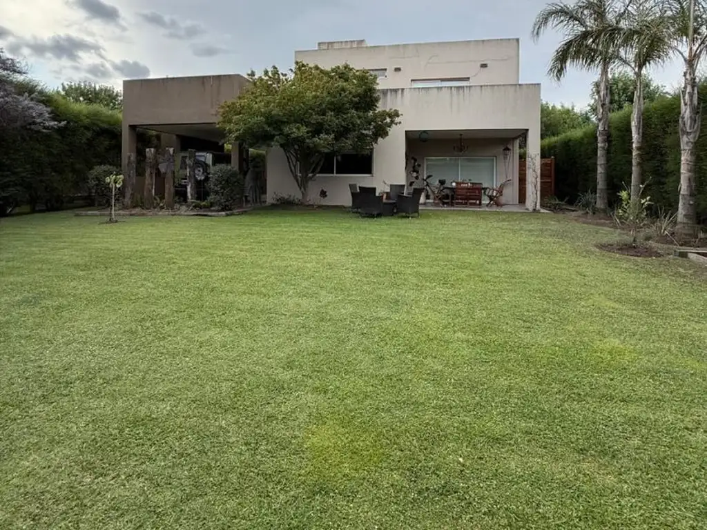Casa en Venta - Barrancas de Iraola