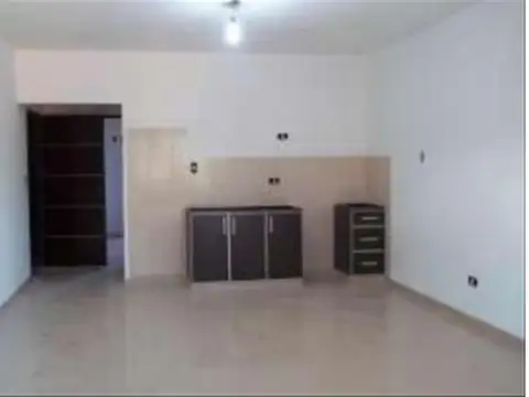 Intendente Ballester 3000, Piso 1