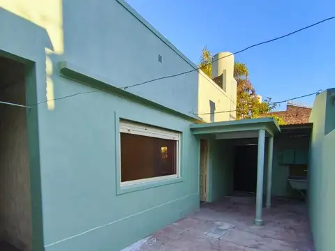 Depto Tipo Casa 2 ambientes con 1 baño