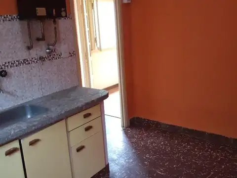 Depto Tipo Casa 2 ambientes con 1 baño