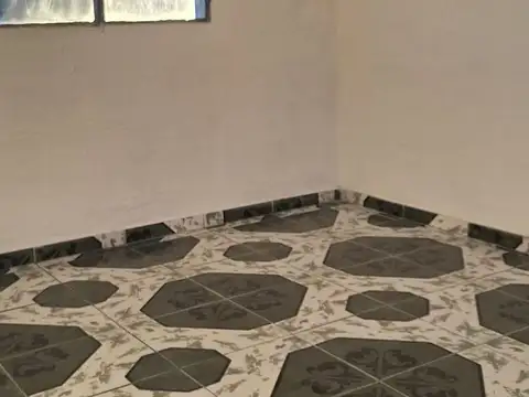 Casa 2 ambientes con 1 baño