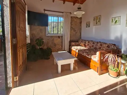 Casa 3 ambientes con 1 baño