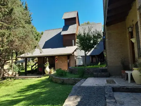 Casa 8 ambientes con 6 baños