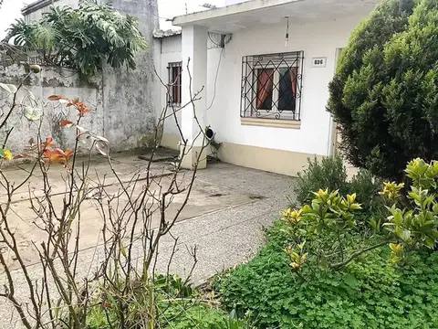 Casa en Venta con 1 cochera