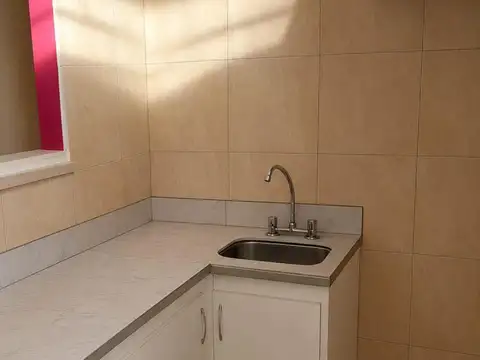 ALQUILER COMERCIAL CALLE SARMIENTO GODOY CRUZ