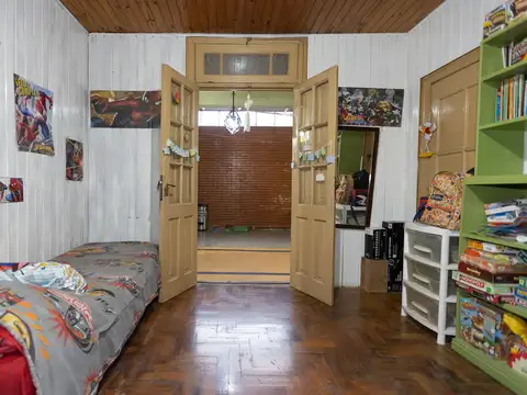 Casa 5 ambientes con 1 baño