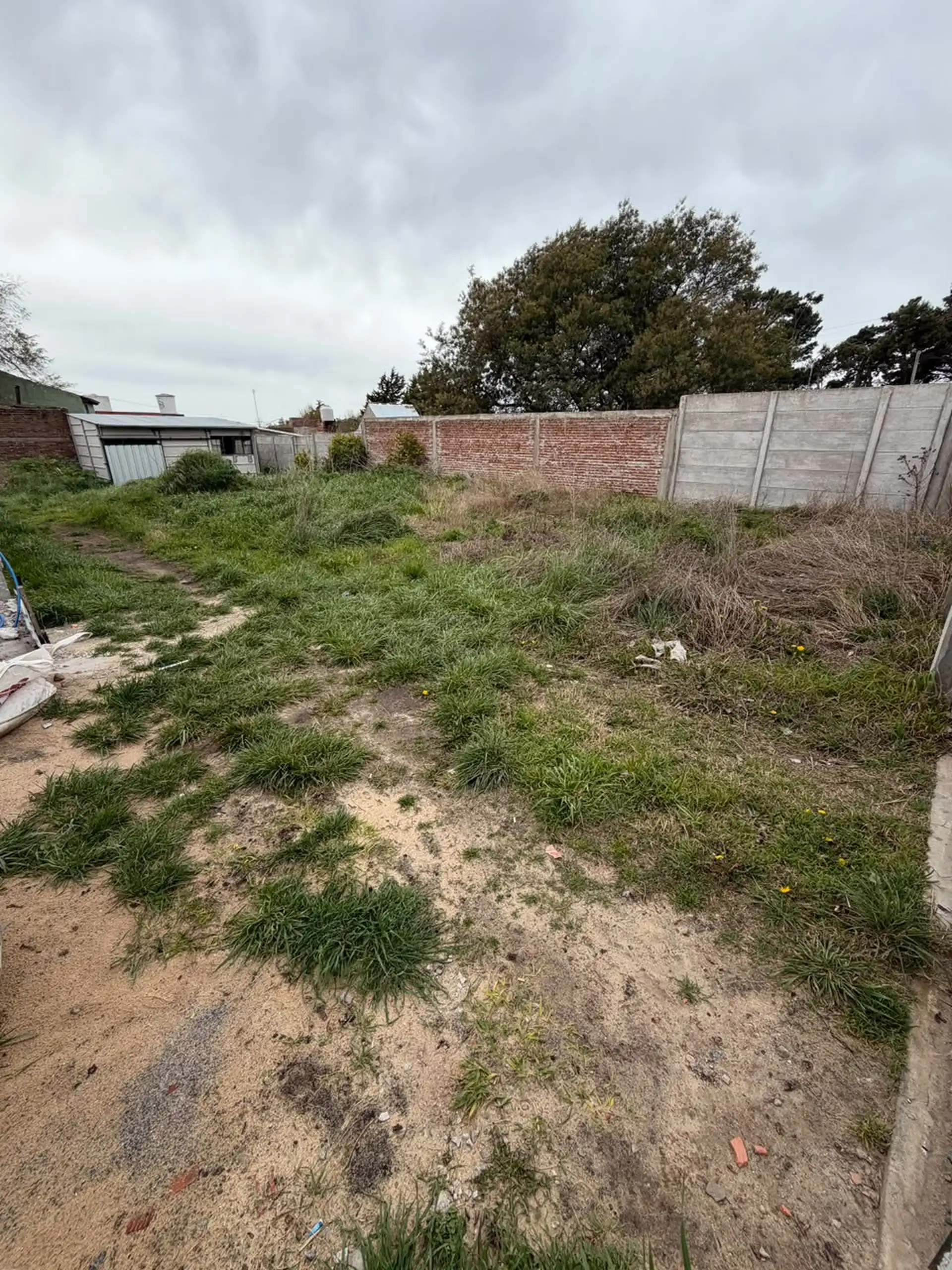 Lote en venta – Dufau casi Tucumán