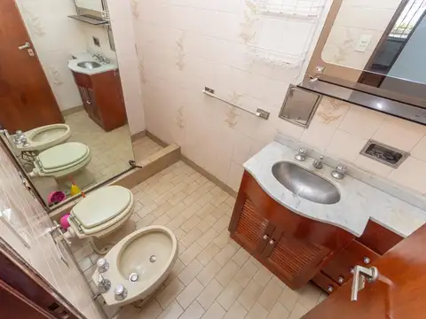 Local en Venta en Moron Sur, USD 490.000