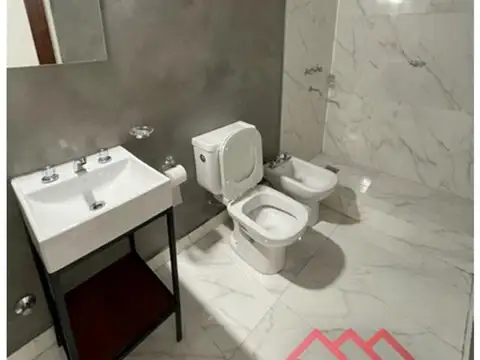 Departamento en Alquiler en Caseros, $ 550.000