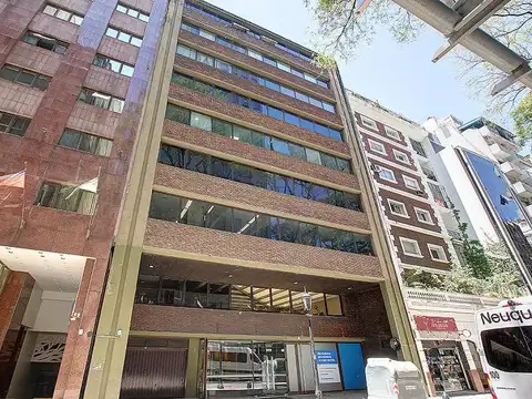 Piso completo de oficina totalmente instalada. Edificio de categoría