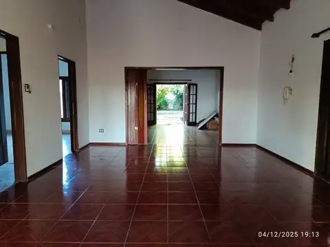 Casa 3 ambientes con 2 baños