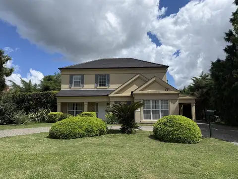 Casa en Venta en La Lomada, 7 ambientes