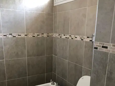 Oficina en Alquiler en Adrogue, $ 400.000