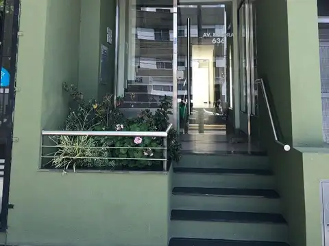 Av Espora 600, Piso 1