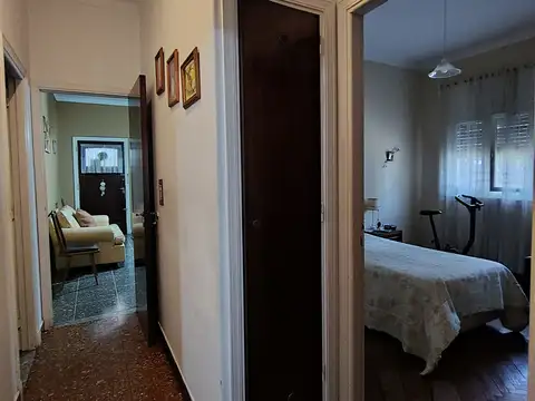 Casa 4 ambientes con 1 baño