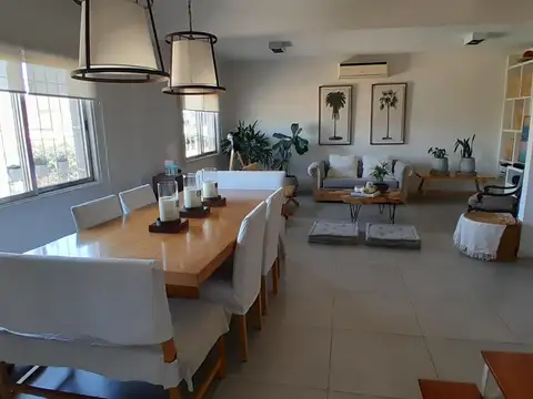 Lonardi 600 , Piso 1