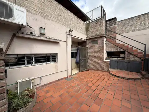 Casa en venta de 3 dormitorios en 2 plantas con quincho Gral Sabio 534