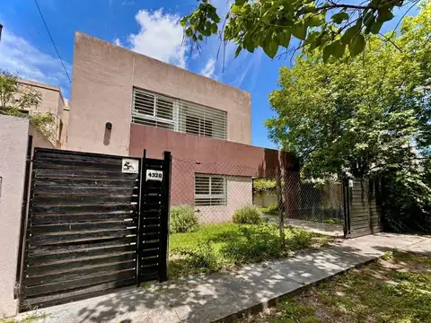Casa en Venta en Manuel B Gonnet, USD 128.000