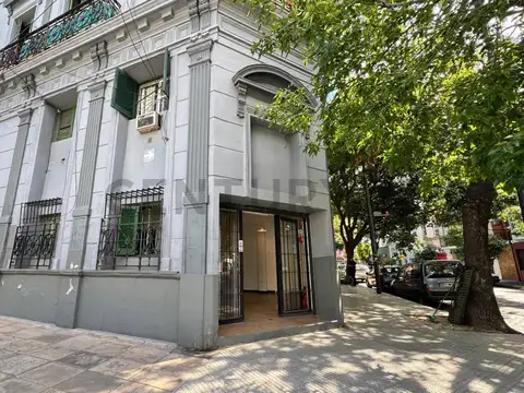 VENTA DE LOCAL EN BARRACAS