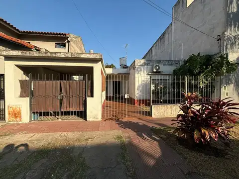 Venta Casa 2 Dormitorios Ramos Mejía Con Cochera