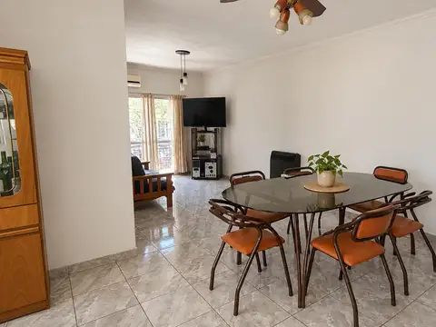 Venta vivienda con terraza   local comercial en PB, barrio Echesortu, Rosario
