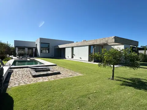 Juan Romualdo baez al 100