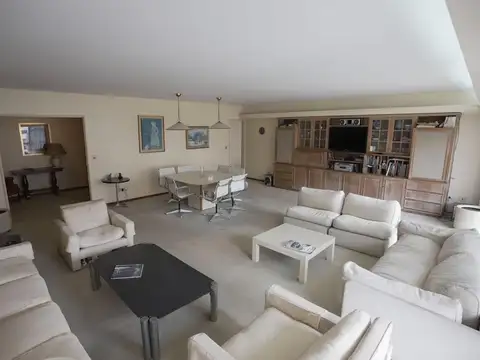 José Hernández 2045 , Piso 16