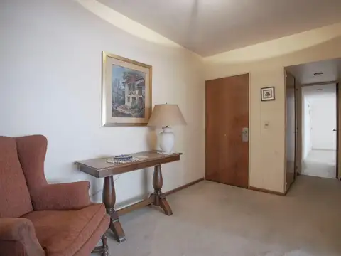 5 amb 2 coch orientación Este en torre de categoría