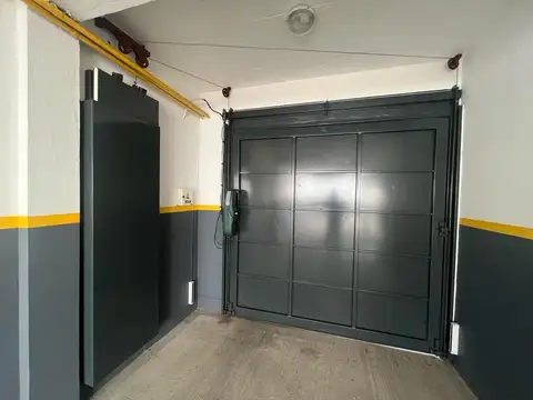 Depto Tipo Casa en Alquiler con 4 cocheras