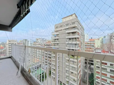 Venta 3 amplios  ambientes contra frente hermoso balcón  Vista abierta  Super luminoso