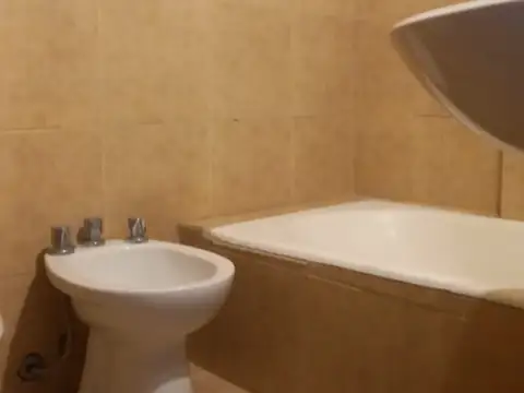 Monoambiente en alquiler en Av. 44 entre 8 y 9, La Plata