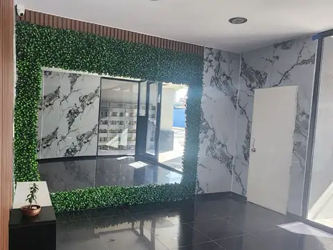 Avenida Presidente Bernardino Rivadavia 100