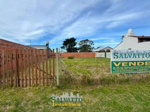 TERRENO EN VENTA EN BARRIO FARO DE 300 M2 SOBRE CALLE ASFALTADA A METROS DEL MAR