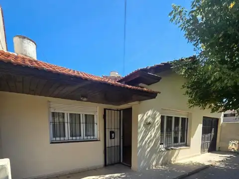 CHALET 3 AMBIENTES EN ESTADO ORIGINAL