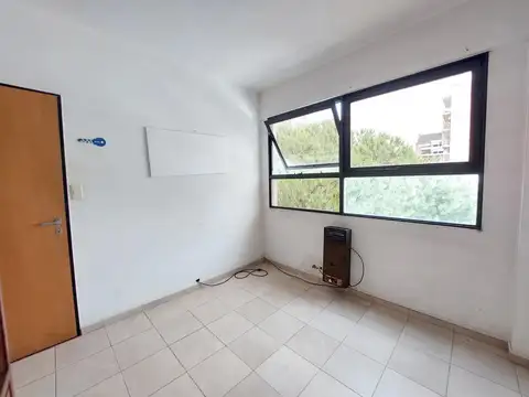 Oficina en Alquiler en Ramos Mejia, $ 500.000