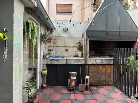 Depto Tipo Casa en Venta con 2 cocheras