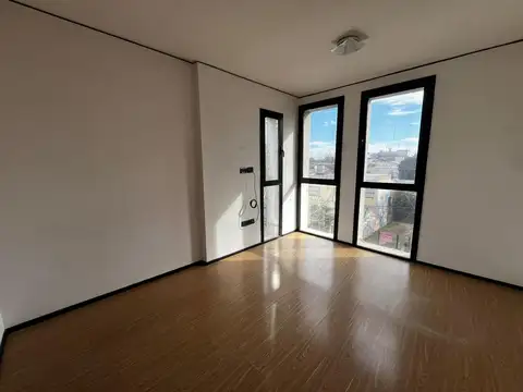 Hipolito Yrigoyen 074 , Piso 2