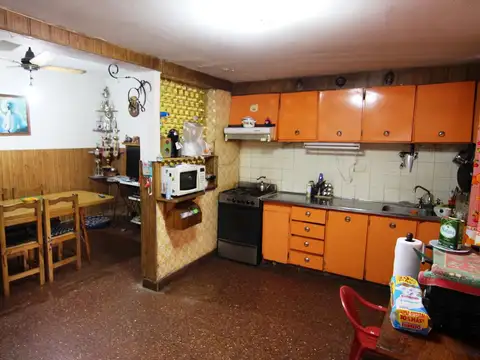 Casa 4 ambientes con 3 baños