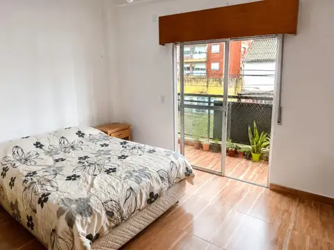 Alquier 2 ambientes frente con balcon