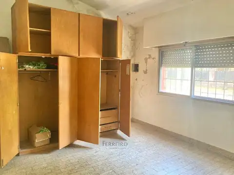 Casa 4 ambientes con 2 baños