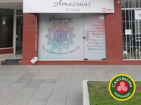LOCAL COMERCIAL - A METROS DE AV. ALSINA - TODOS LOS SERVICIOS - !!!