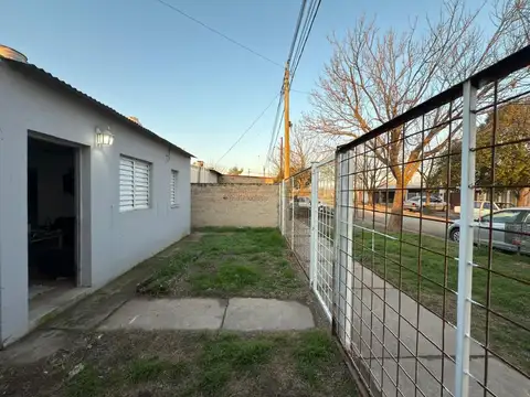 VENTA / CASA / BARRIO MORA / LISTA PARA HABITAR