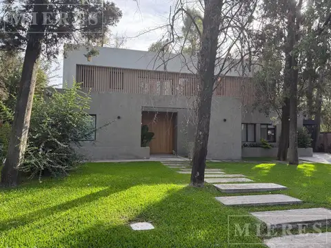 Casa en Venta en La Arbolada, USD 600.000