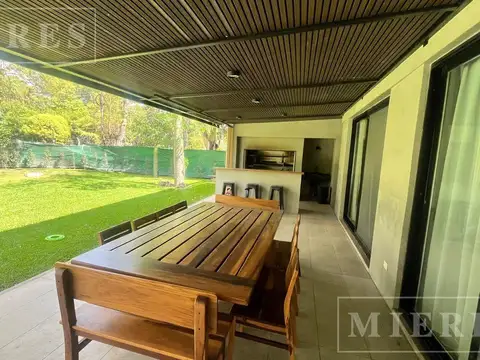 Casa en Venta de 4 dormitorios