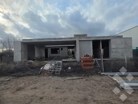 En venta | casa de 3 dormitorios | en construcción | barrio las catalpas | neuquén