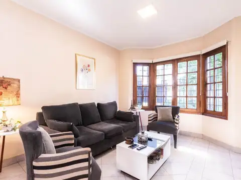 CASA EN VENTA 5 AMBIENTES EN ADROGUE - OPORTUNIDAD