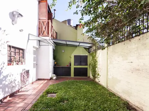 Carlos Pellegrini 1200